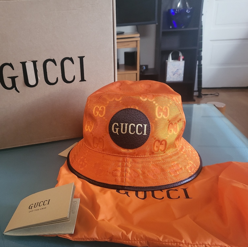 Authentic Gucci logo-applique'd leather trim Econyl bucket hat - Picture 1 of 5